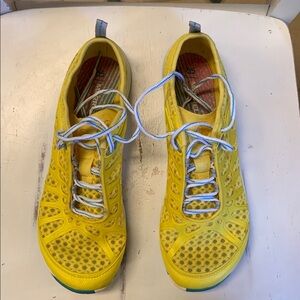 Merrell Barefoot Yellow Athletic Shoes
